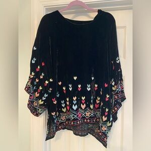 Double D Ranch Black Crushed Velvet Embroidered Kimono Sleeve Tunic SIZE XS